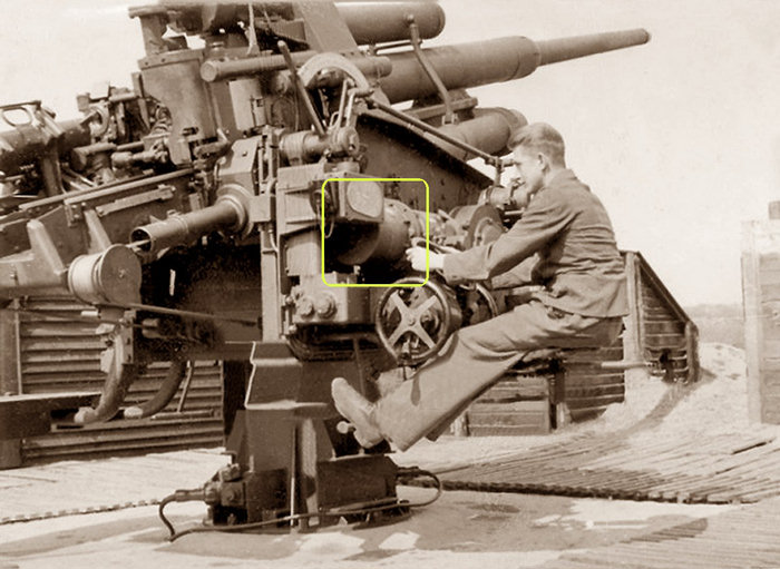 10_5_cm_Flak_39_3.jpg