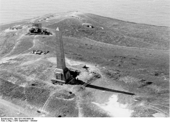 Bundesarchiv_Bild_101I-343-0656-30%2C_Im_Westen%2C_Radar_%22Freya%22.jpg