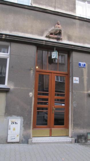 KrakĂłw - ul. UrzĂŞdnicza 57 (3).jpg