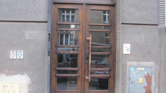 KrakĂłw - ul. UrzĂŞdnicza 60 (2).jpg