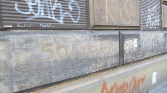 KrakĂłw - ul. Jana Kochanowskiego 16 - stary napis wykonany farbÂą (1).jpg