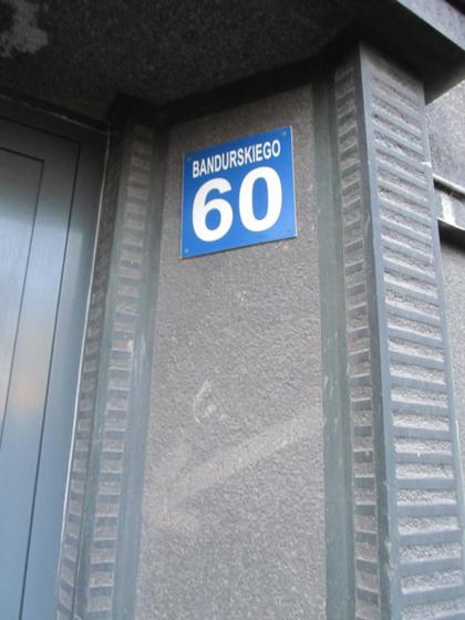 KrakĂłw LSR - ul. KsiĂŞdza Biskupa WÂładysÂława Bandurskiego 60.jpg
