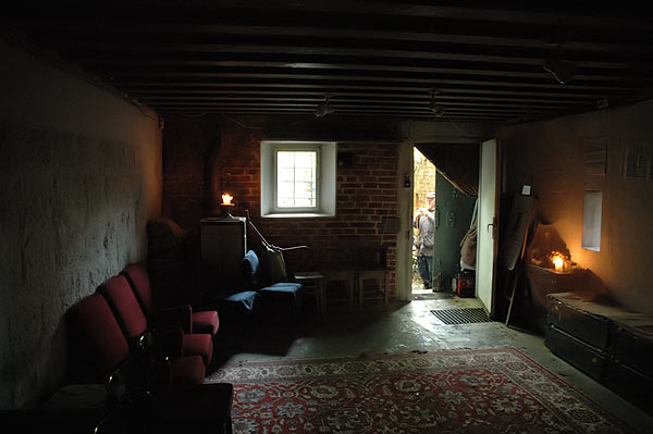 r1.jpg