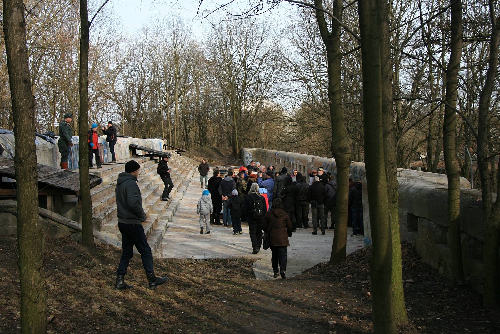 Zwiedzanie fortu Dłubnia.
