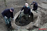 Wydobycie kopuły pancernej na forcie 44 Tonie Twierdzy Kraków.